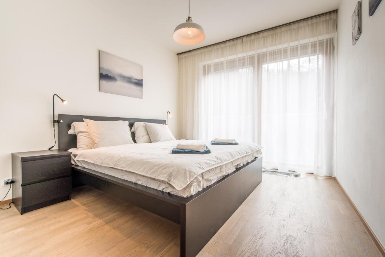 Mozart Central Apartments With Garage Prague Ngoại thất bức ảnh