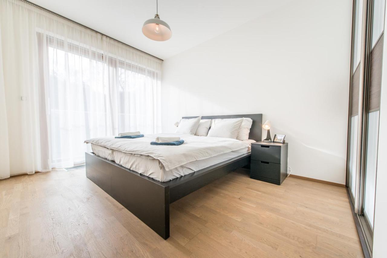 Mozart Central Apartments With Garage Prague Ngoại thất bức ảnh