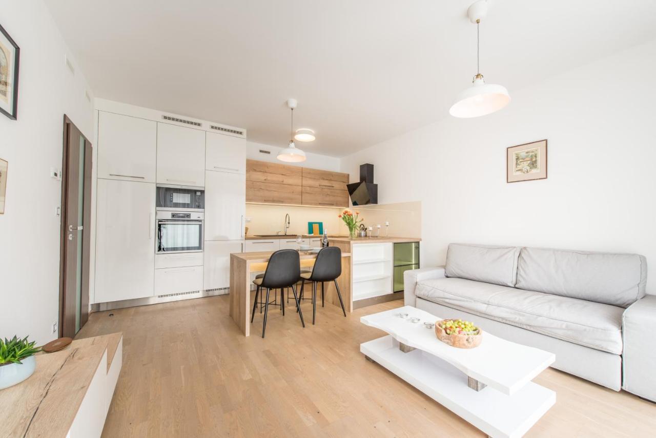 Mozart Central Apartments With Garage Prague Ngoại thất bức ảnh