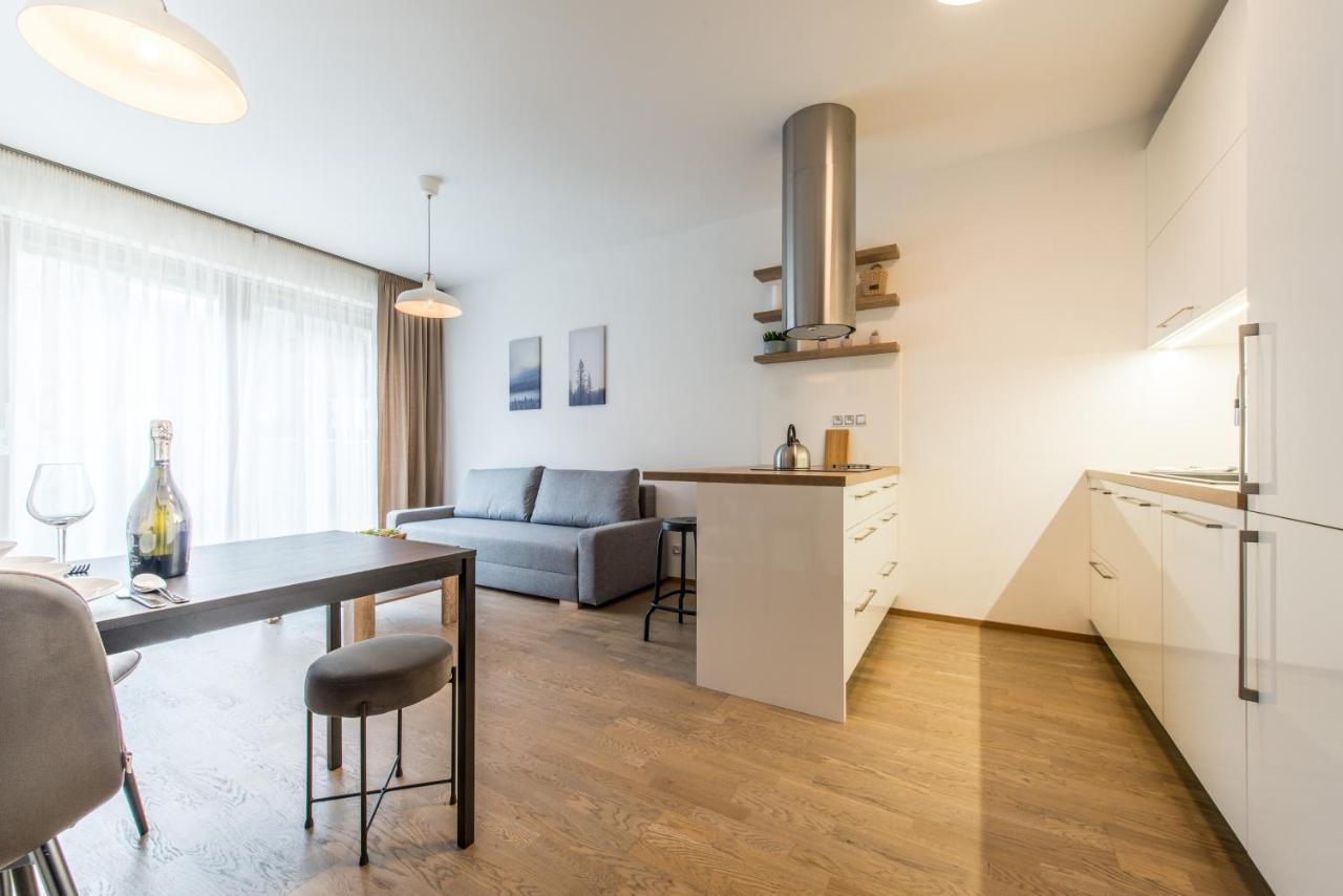 Mozart Central Apartments With Garage Prague Ngoại thất bức ảnh